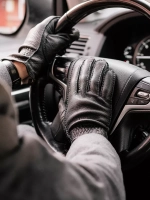 Утепленные перчатки из натуральной кожи