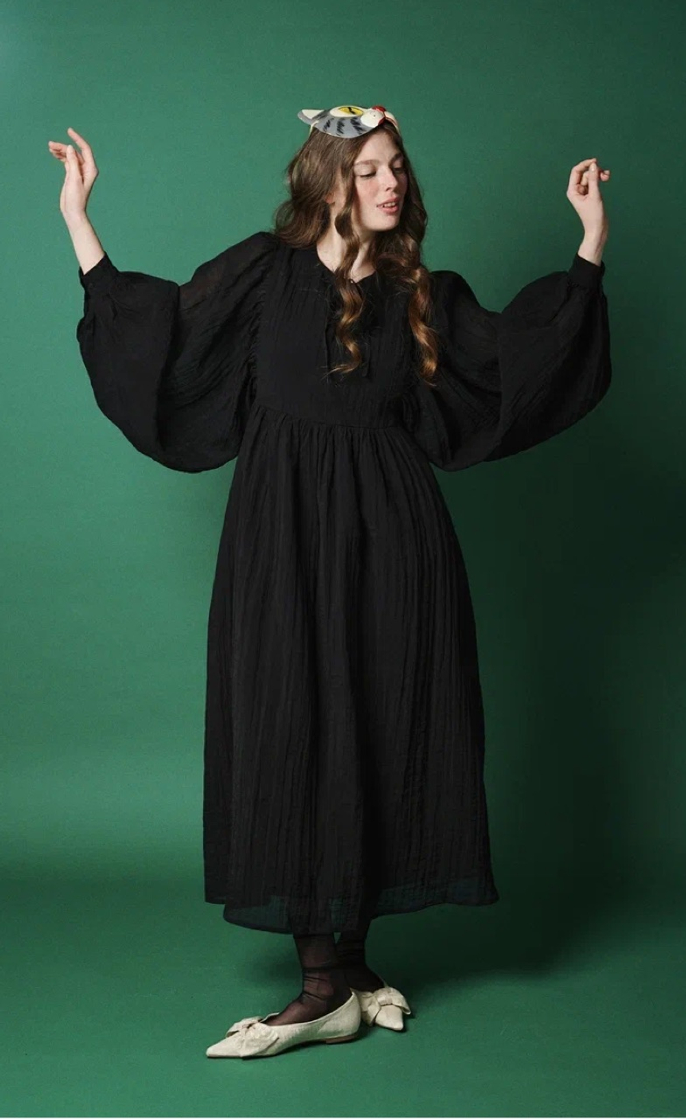 Платье с объемным рукавом, "Карнавальная ночь"