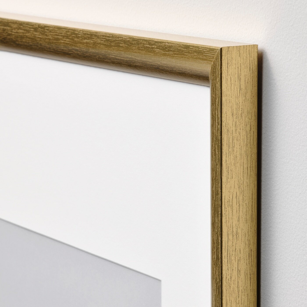 IKEA SILVERHÖJDEN  (ИКЕА СИЛВЕРХÖЙДЕН)  -  Рамка, цвет золота, 21x30 см