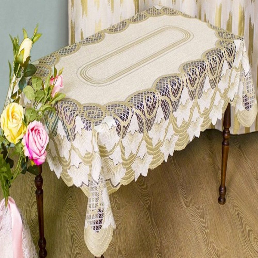 Скатерть жаккардовая прямоугольная, цвет кремово-золотистый, Польша.