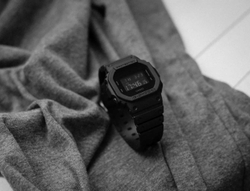 Часы Casio DW-5600BBN-1E