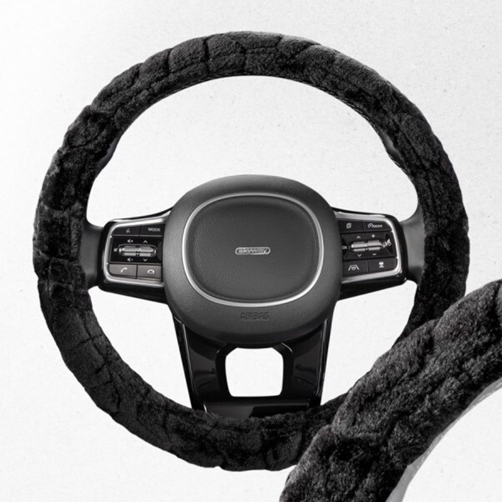 Оплетка руля M 37-38 см иск. мех  Arctic-2  черная (SKYWAY)