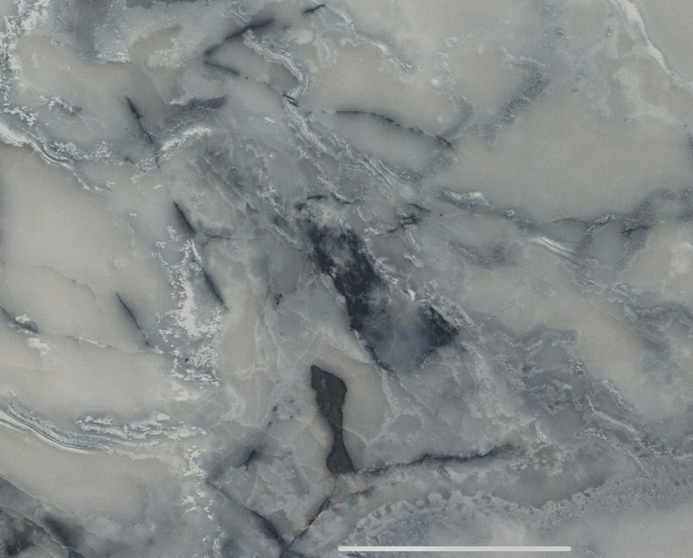 Столешница Оникс темный гл 600х38