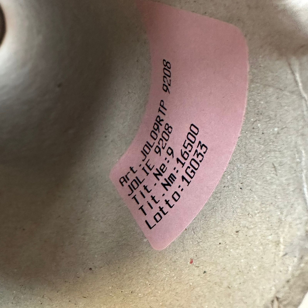 JOLIE - Ferrari Cotonificio; 20% лен, 66% вискоза, 13% п/а; 1650м/100гр; цвет: розово-белый меланж; S704