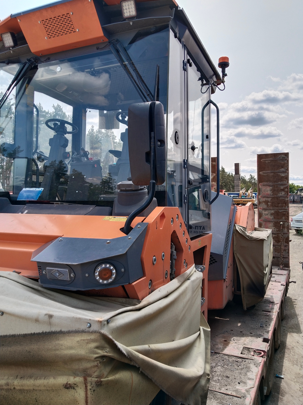 Завод дорожных машин DM* Каток DM-13-SP (Дизельный, 4,4 л, 99 л.с., АТ)