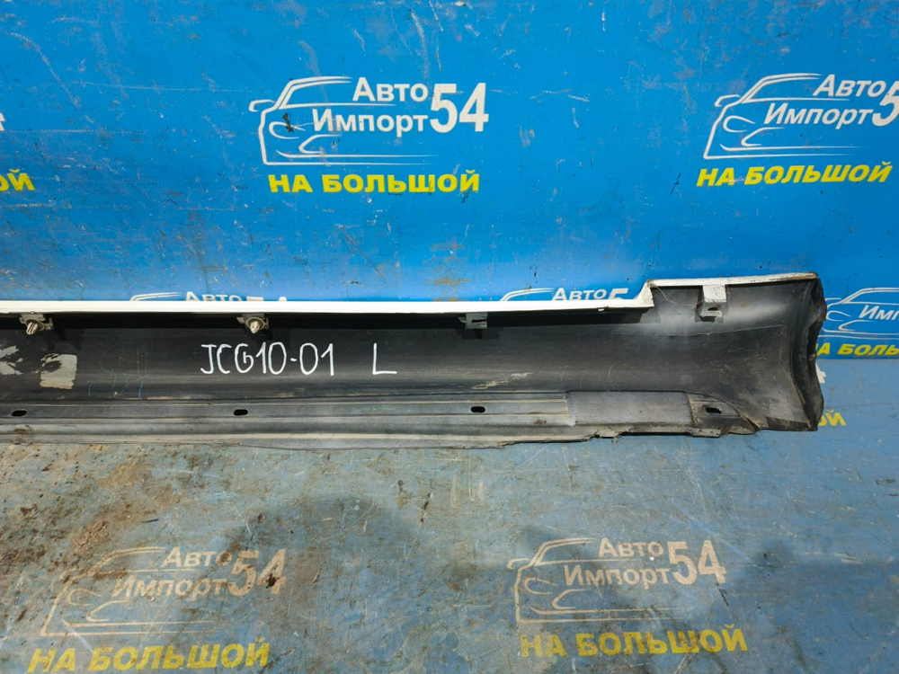 Порог левый пластиковый TOYOTA BREVIS 2002