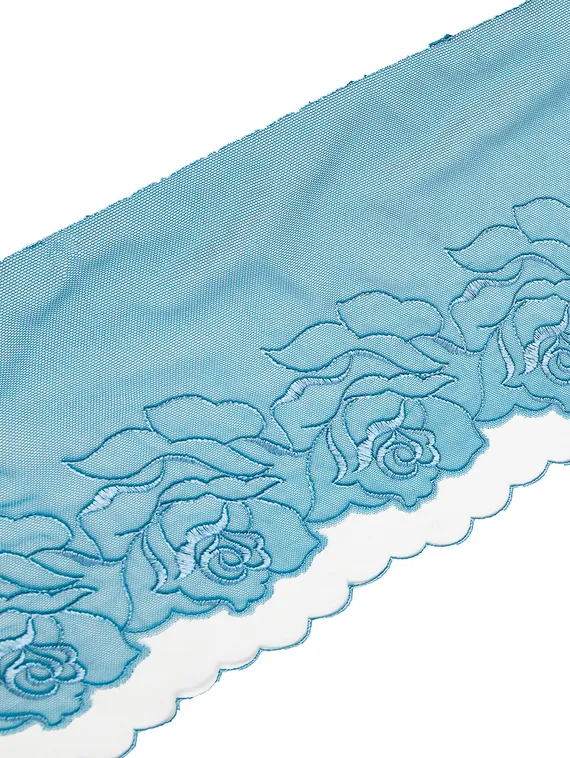 05-153 Вышивка на неэл. сетке двухслойная 20 см, Розы, голубой (левая)