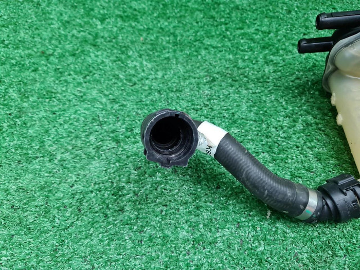 Бачок расширительный LR Discovery Sport (19-нв)