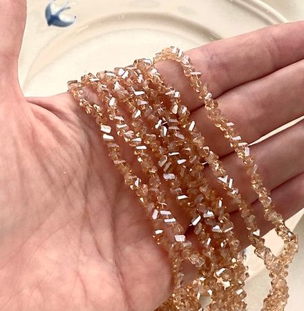 Нить бусин для украшений 4мм (ювелирное стекло)