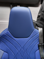 Чехлы Люкс MAN TGX, TGS с 2021 года без регулировки ремня безопасности водителя по высоте (экокожа, синий, синяя вставка)