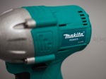 Гайковерт аккумуляторный Makita DTW285