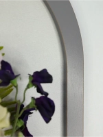 Искусственные цветы на стену в виде арки