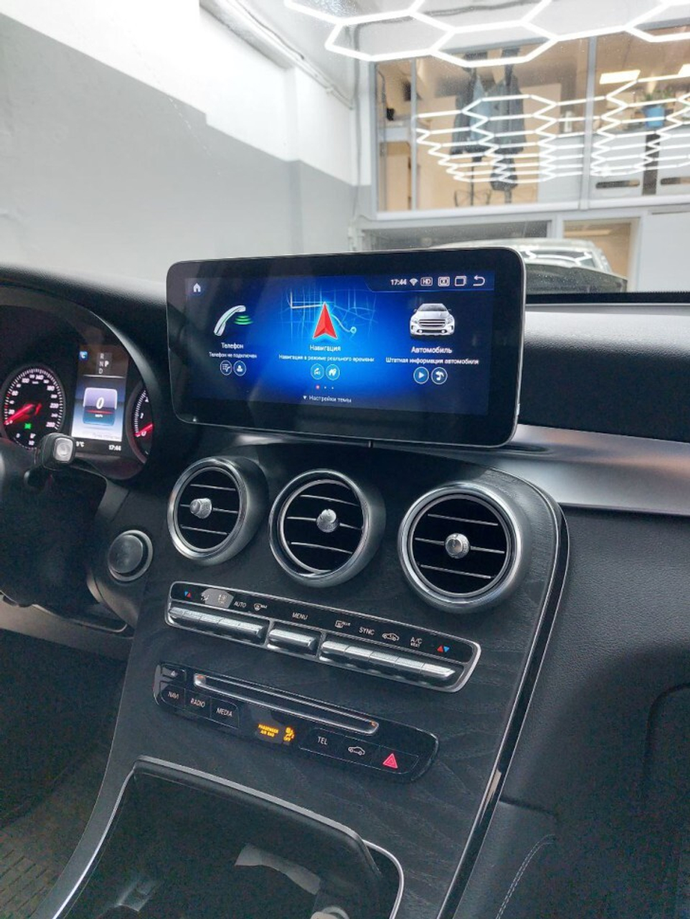 Монитор Android для Mercedes-Benz B-класс 2014-2019 NTG 5.0/5.1 RDL-7705
