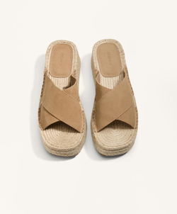 OYSHO Сандалии на танкетке из натуральной кожи, коричневый