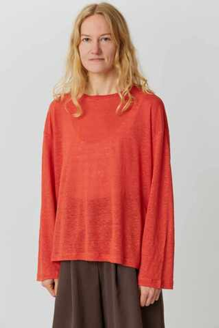 Топ с разрезами из кораллового льна