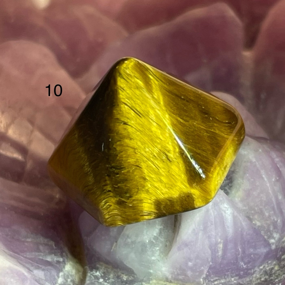 47054 Тигровый глаз Пирамида шестигранная 14мм