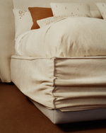 Кровать Arvian бежевого цвета из шенилла с ящиком для хранения 160 х 200 см