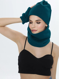 Шапка бини с начесом для хвоста, дред и кос