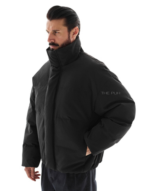 Короткий пуховик черного цвета