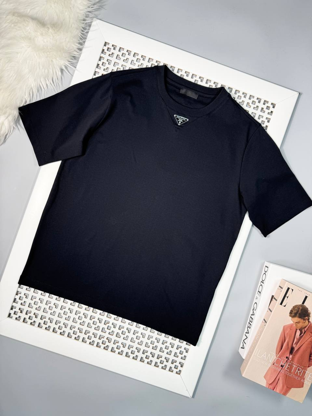 Футболка Prada