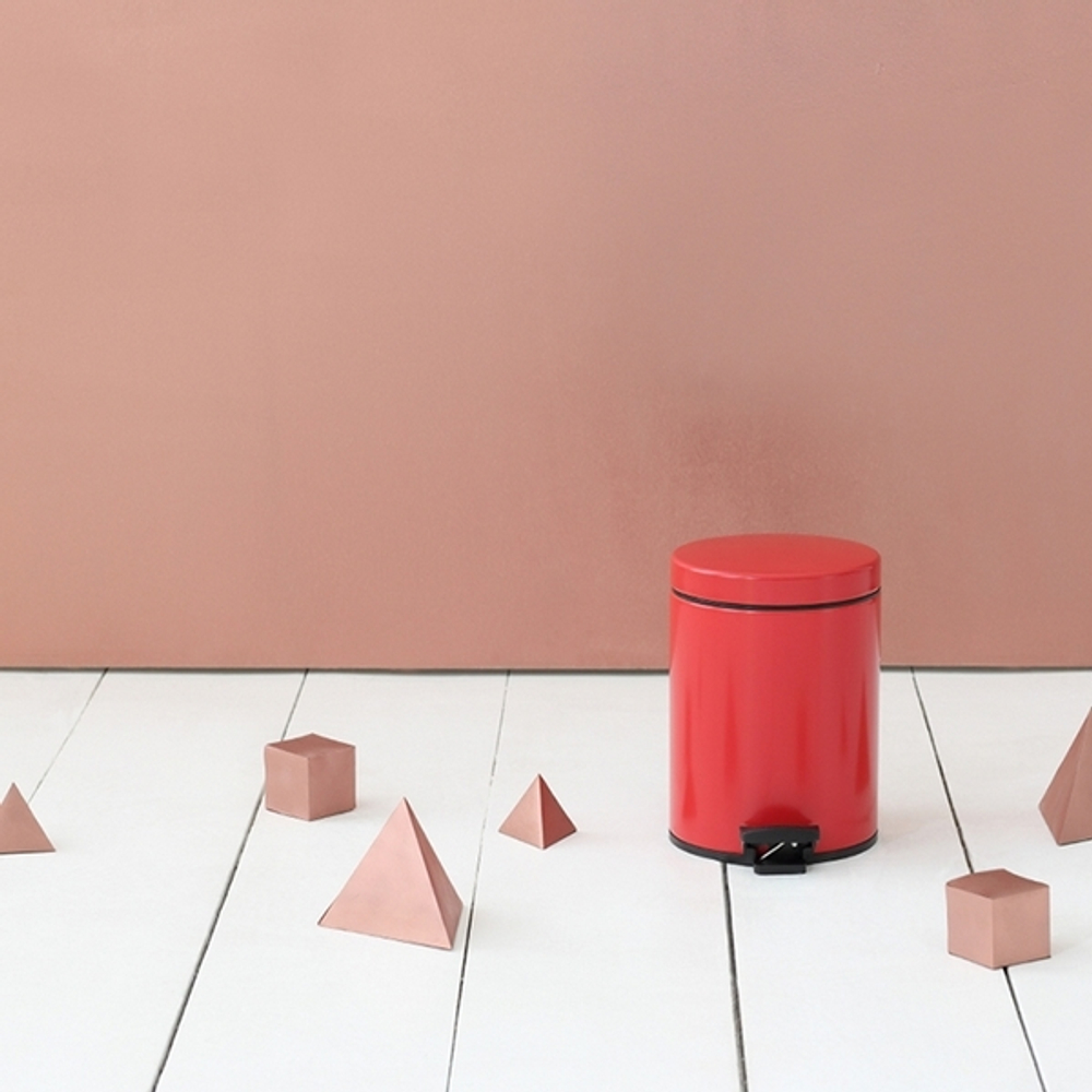 Ведро для мусора Brabantia красное 5л общий вид