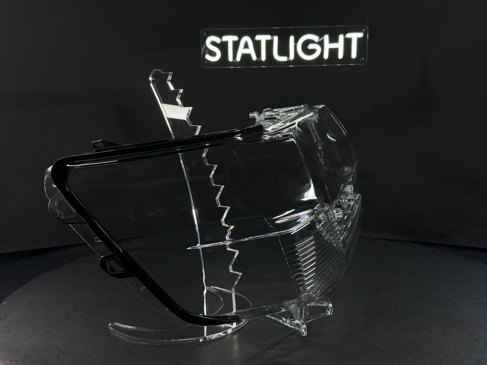 Правое стекло фары Toyota LC200 LC 2015-2021