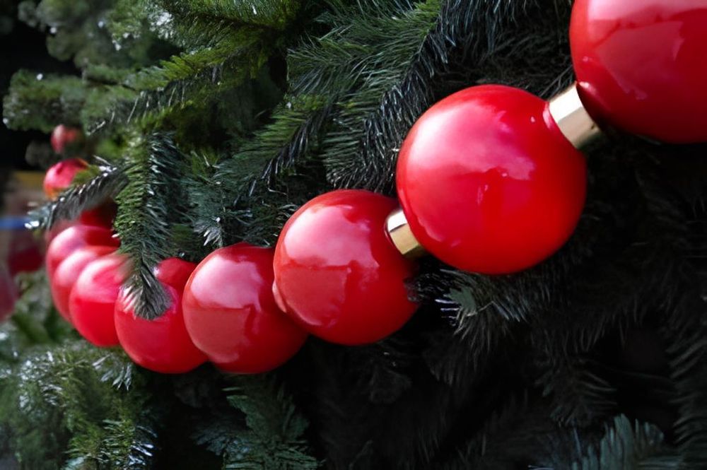 Большие Бусы из шаров, украшение на елку