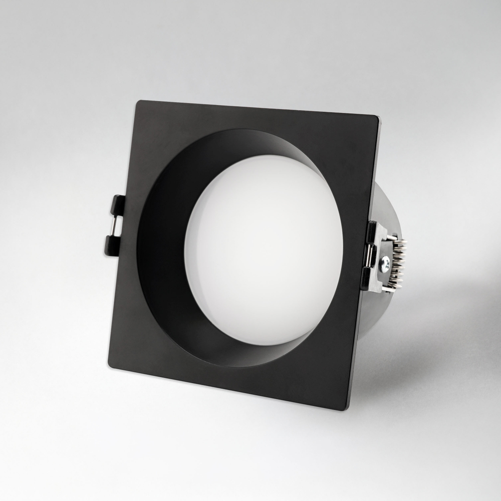 012927 Рамка (светильник) PVC д/LED-модулей 941хх и LED-ламп D50мм PIANO QUAD ЧЕРНЫЙ IP65