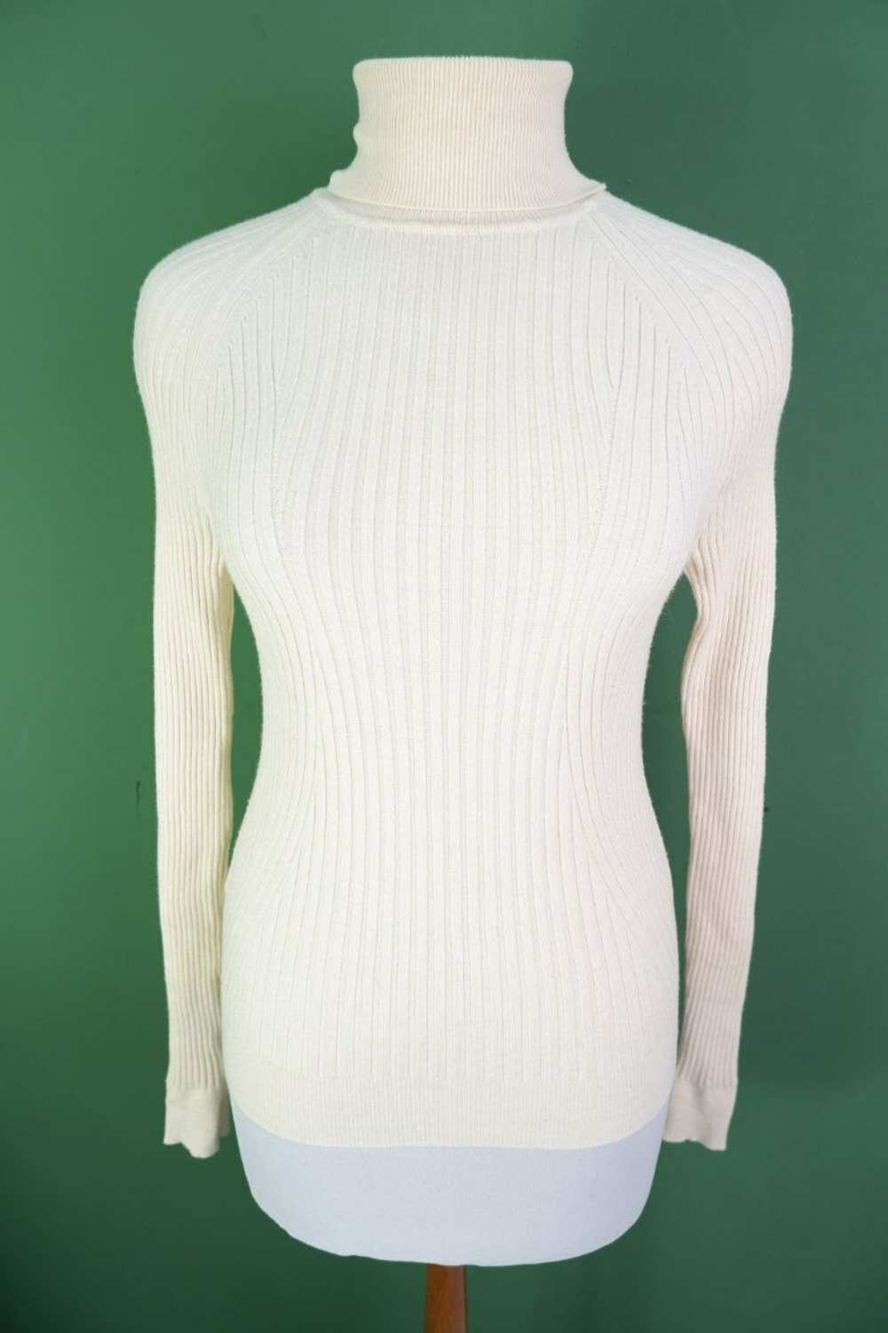 Джемпер Mango из вискозы 46 размер