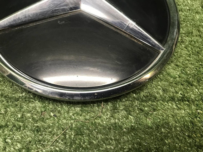 Эмблема решетки радиатора Mercedes GLE V167 18-24