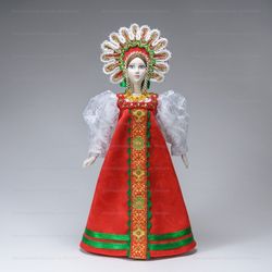 Сувенирная кукла в круглом кокошнике