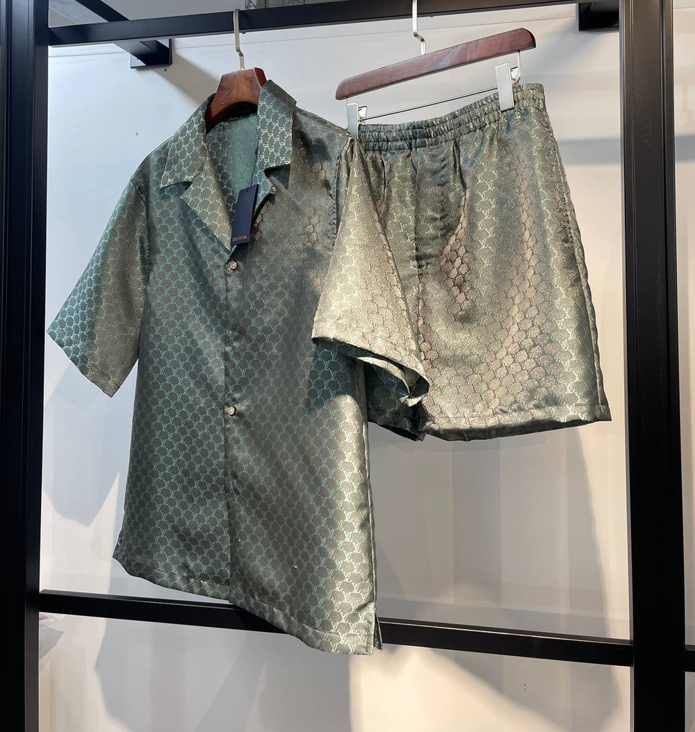 Костюм Louis Vuitton