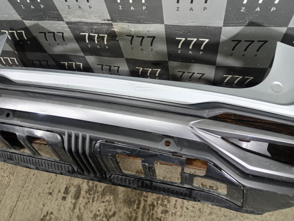 Бампер задний + юбка заднего бампера Geely Atlas 2 23-нв Б/У Оригинал 6044152800