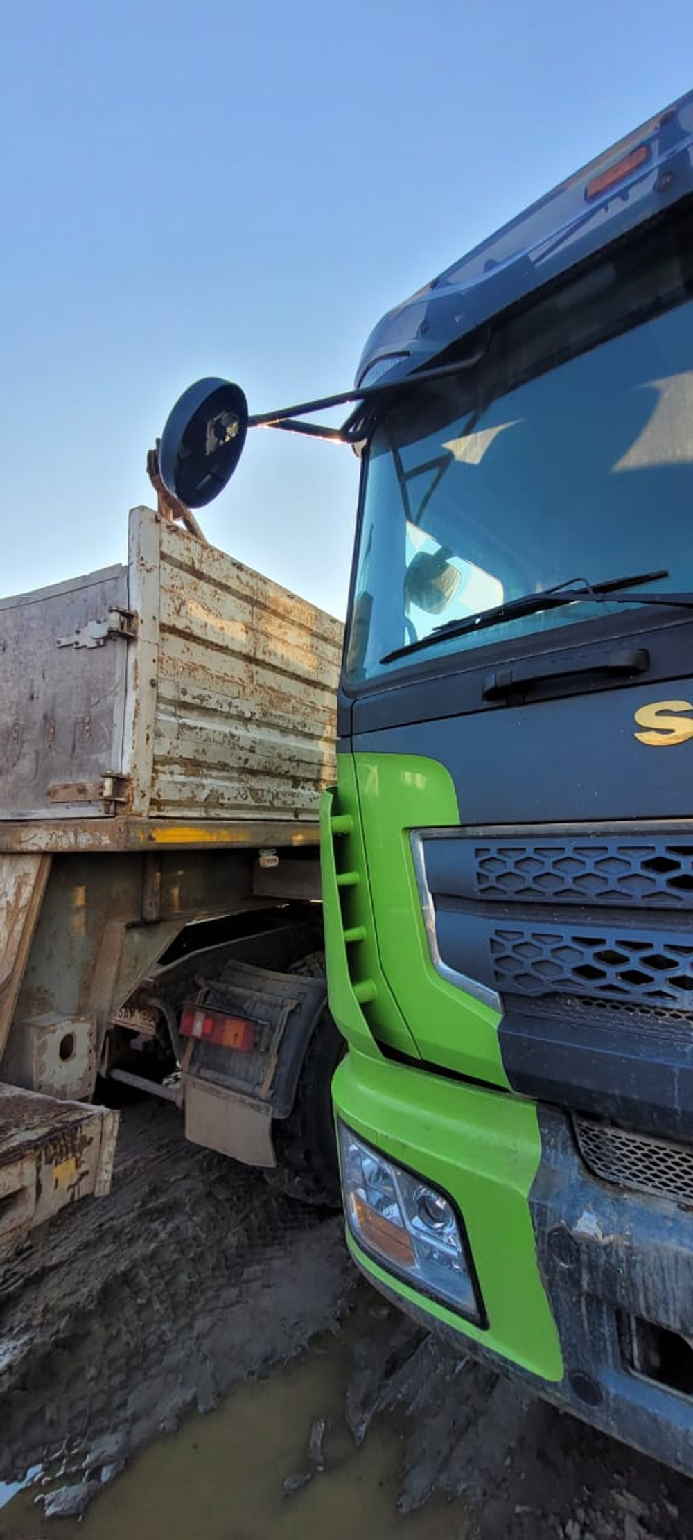 Shacman (Shaanxi) SX* 6x6 Самосвал SX32586V385 (Дизельный, 11,6 л, 423 л.с., МТ)