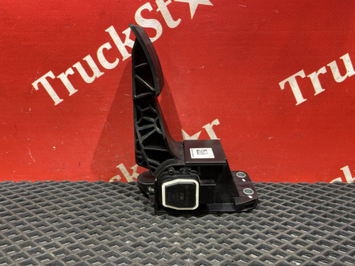 Педаль газа