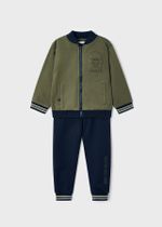 спортивный костюм