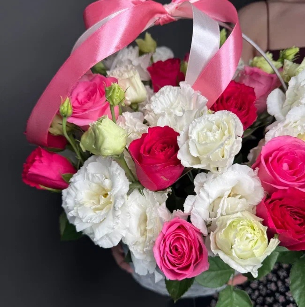 Корзина с эустомой №11