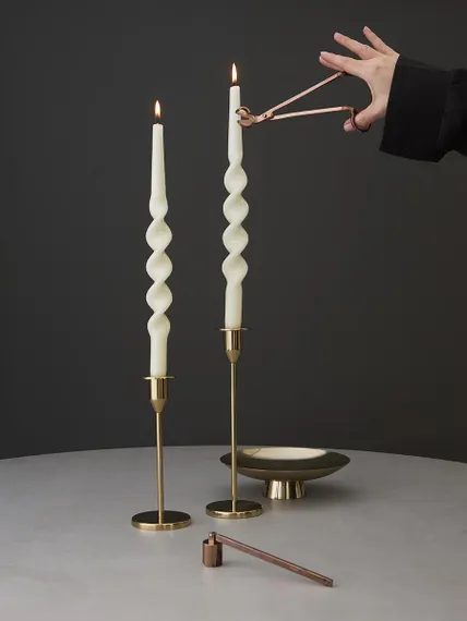 Набор аксессуаров для свечей дымчато-коричневого цвета из коллекции essential