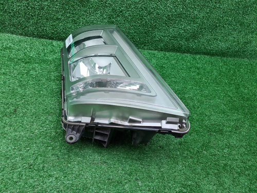 Фара правая Volvo FH 4 (2013-н.в.) галоген