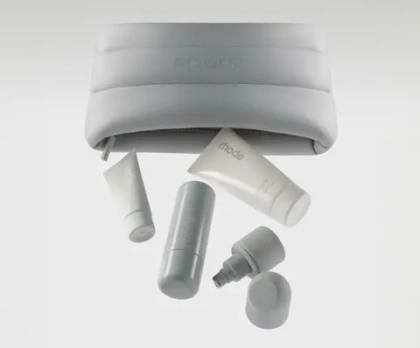 Набор уходовой косметики Rhode Kit With Pouch
