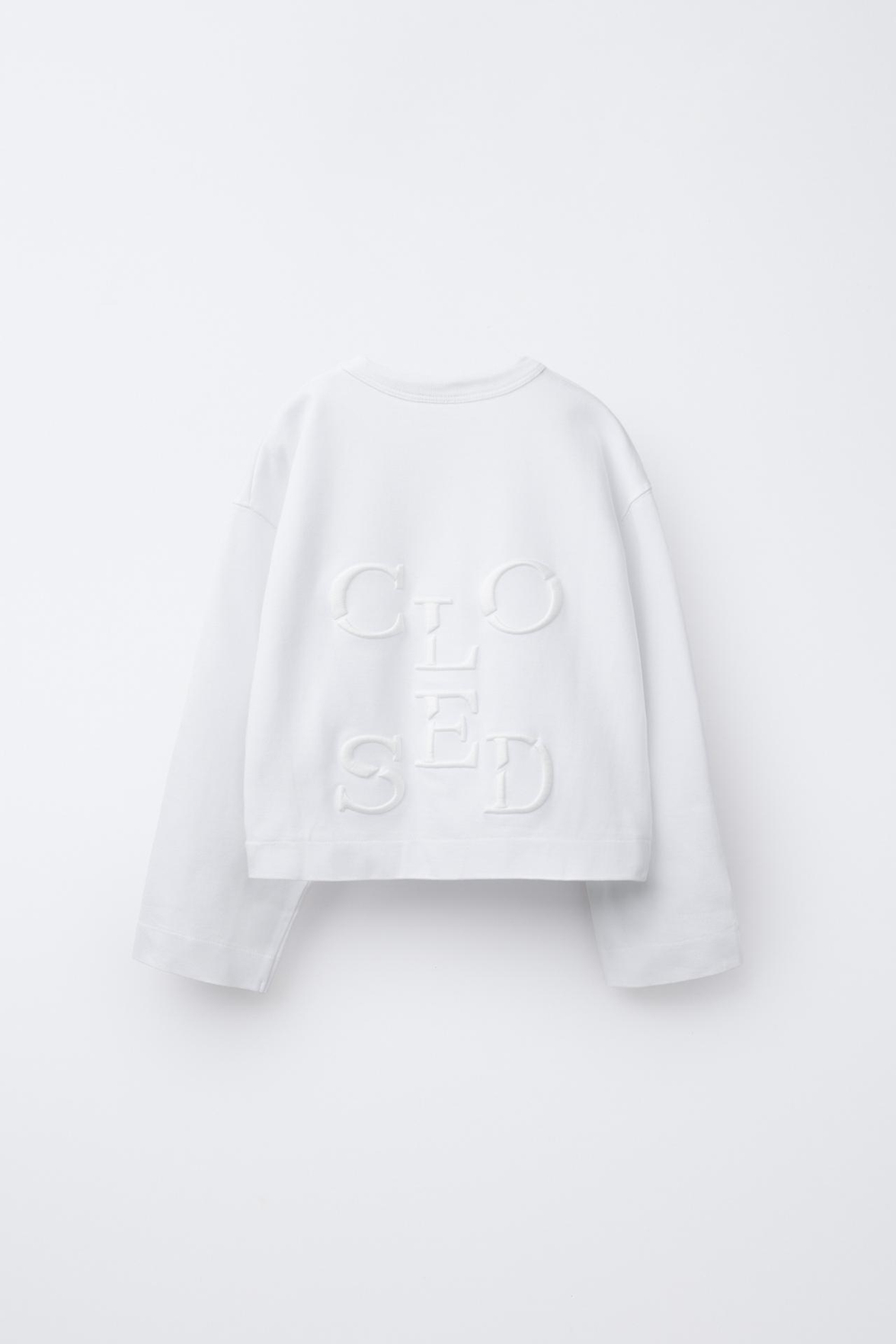 ZARA ФУТБОЛКА С ВЫШИВКОЙ НА СПИНЕ, БЕЛЫЙ