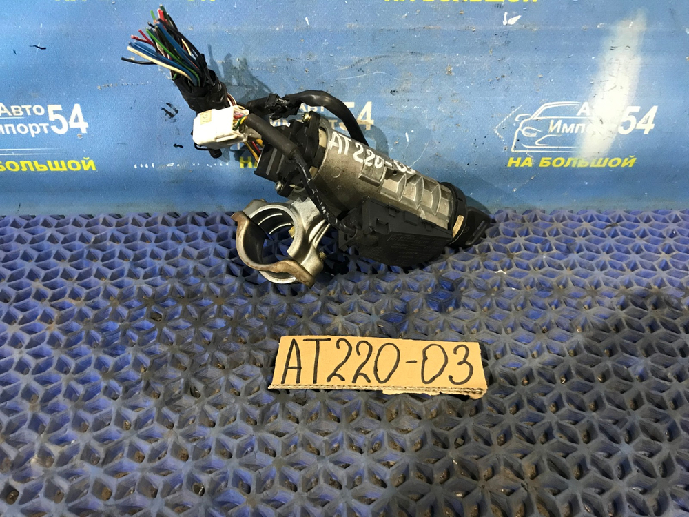 Замок зажигания TOYOTA AVENSIS 1999