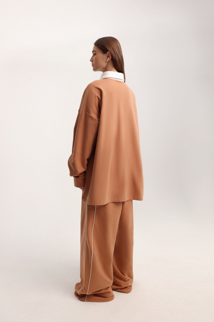 Брюки из трикотажа с кантами