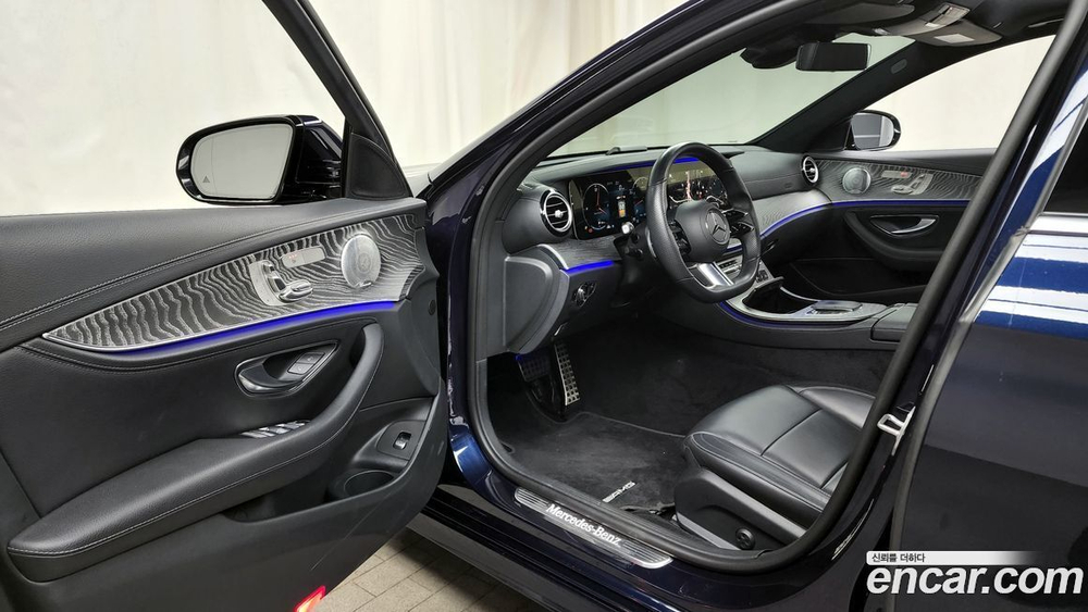 Mercedes-Benz E-Class W213 E350 4MATIC AMG Line (11.2020)