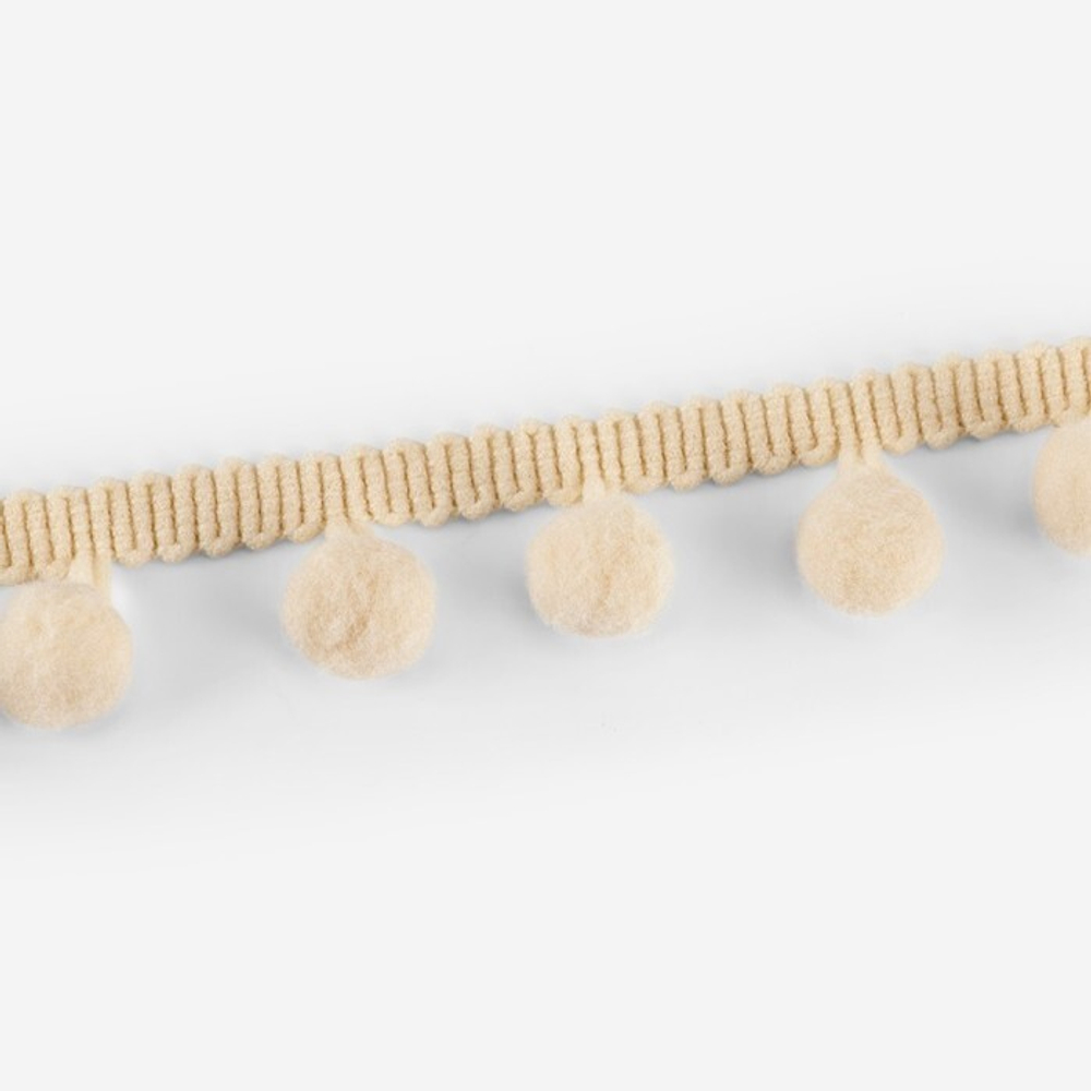 Тесьма с помпонами D 10 мм