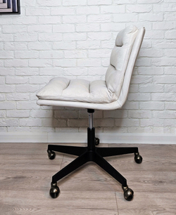 Кресло на колесиках RS235-A