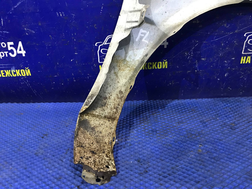 Крыло переднее левое TOYOTA CORSA 1997