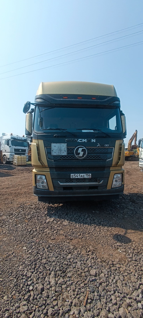 Shacman (Shaanxi) SX* 6x4 Седельный тягач SX42584V324 (Дизельный, 11,6 л, 423 л.с., МТ)