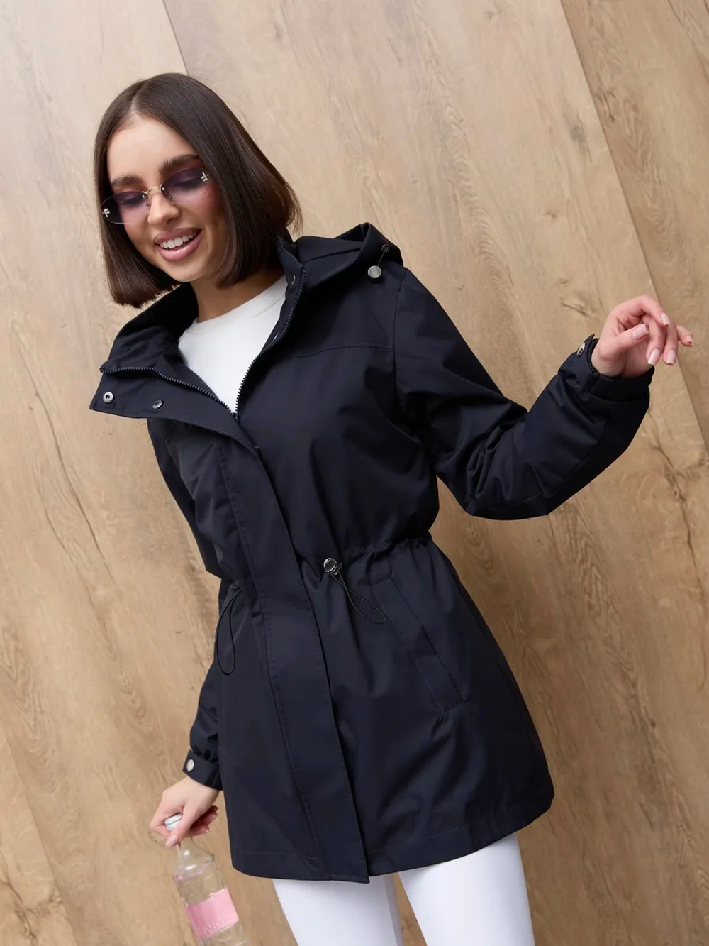 Ветровка с капюшоном удлиненная