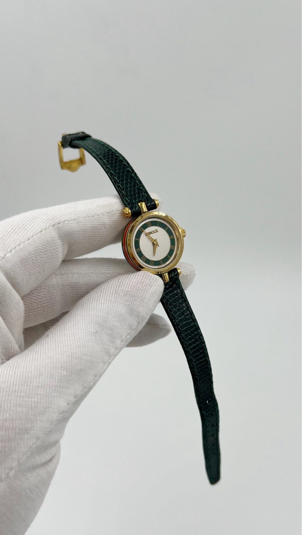 Часы тёмно-зелёные Gucci